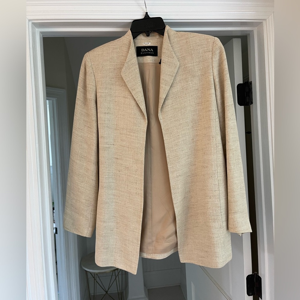 Dana Buchman beige jacket size 8.